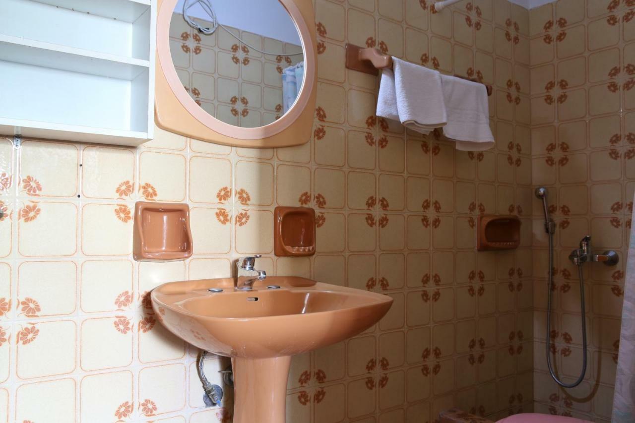 Seaview Self Catering Apartment - Helen No 1 Ксиропигадо Экстерьер фото