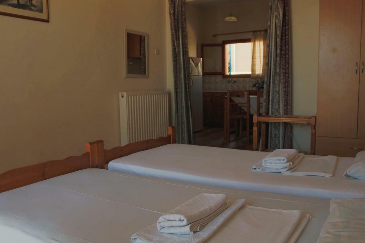 Seaview Self Catering Apartment - Helen No 1 Ксиропигадо Экстерьер фото